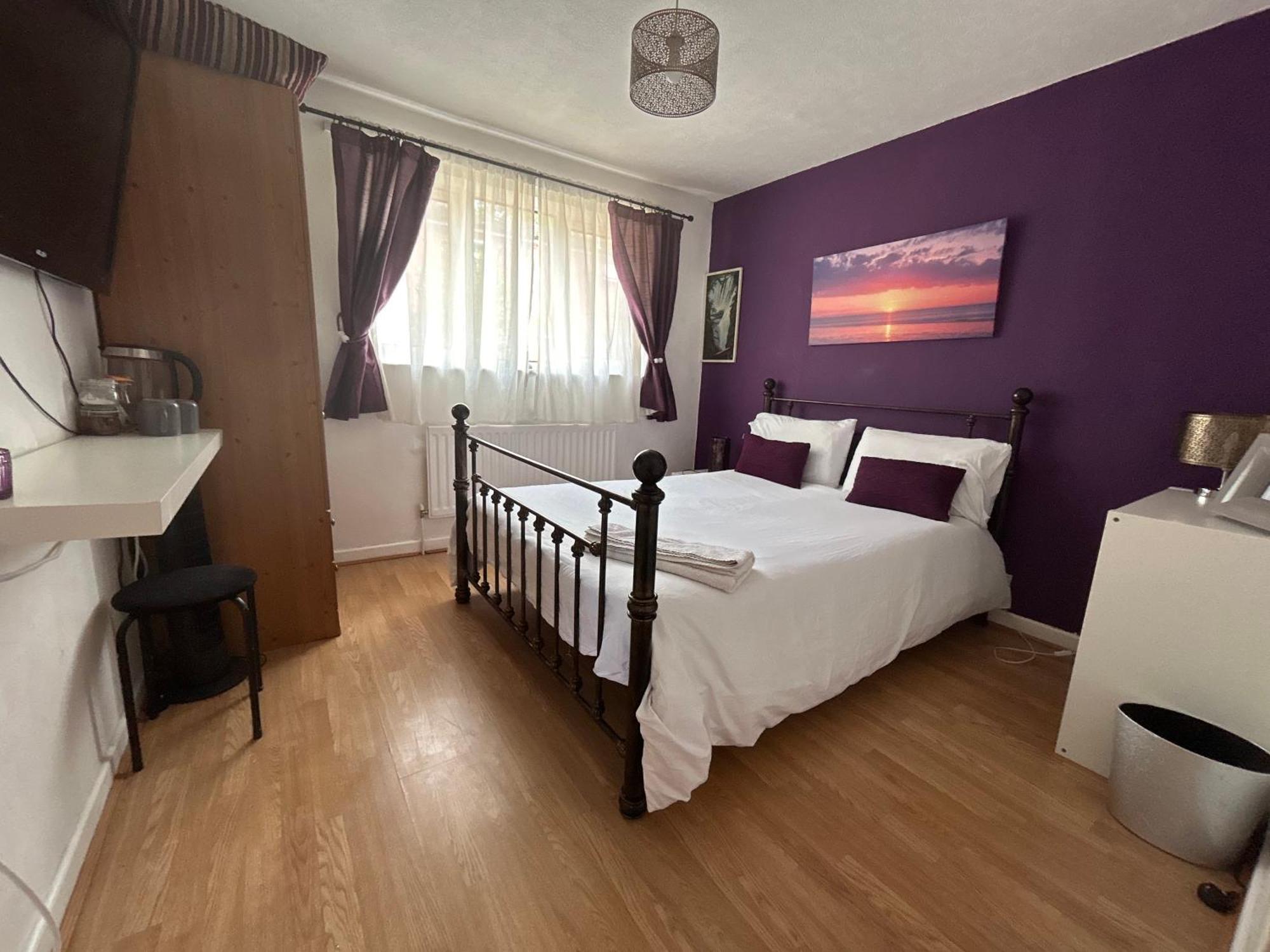 Home From Home, Close To Redditch Hospital Abb Екстериор снимка